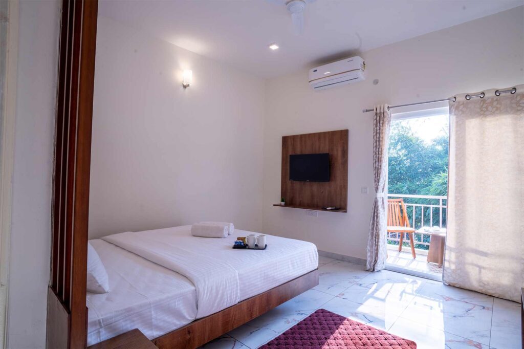 Hill Side Room